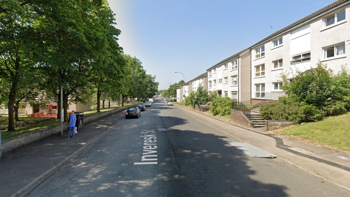 Teenager taken to hospital after attack by two men on Inveresk Street, Glasgow