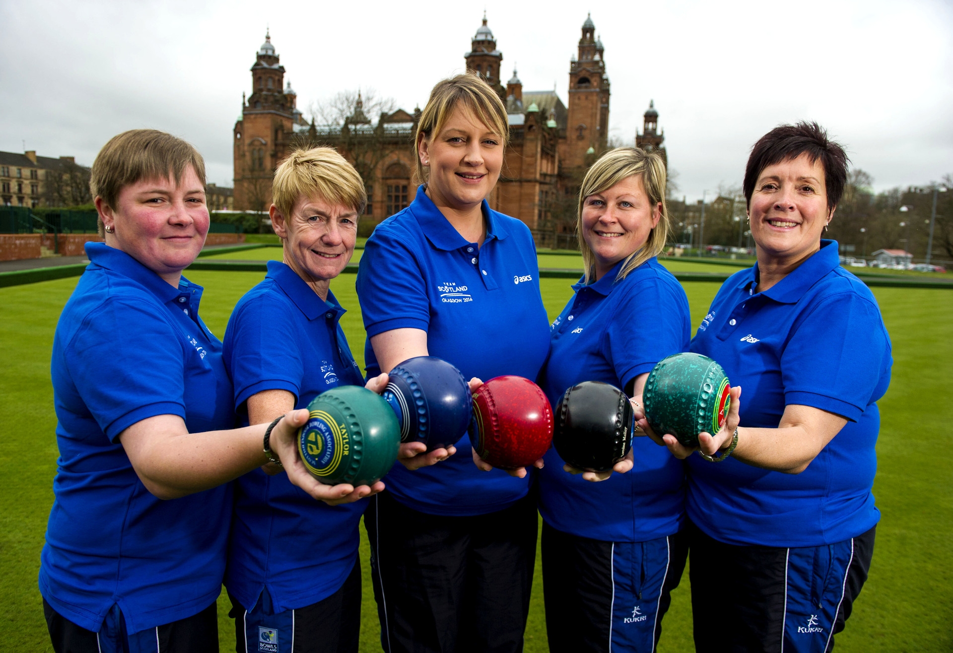 Caroline, centre, and team prepare for the 2014 Commonwealth Games in Glasgow.