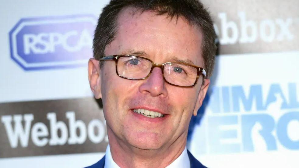 Nicky Campbell has accused Iain Wares of abusing him at Edinburgh Academy. 