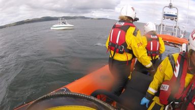 RNLI lifeboat rescues two stranded groups in one day from Cramond and Incholm islands on Firth of Forth