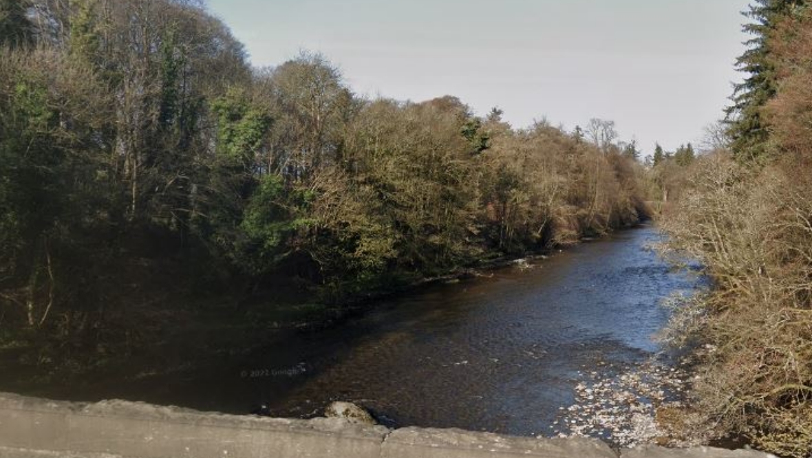 Teen girl dies after getting into difficulty in River Teith, near to Bridge of Allan