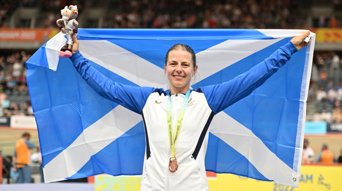 Jack Carlin and Neah Evans add to Scottish Commonwealth Games medal haul with cycling podium places