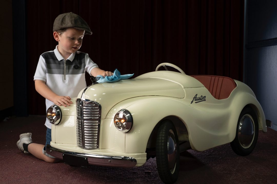Rare Austin J40 miniature pedal car set to go under hammer in Glasgow for over £5,000