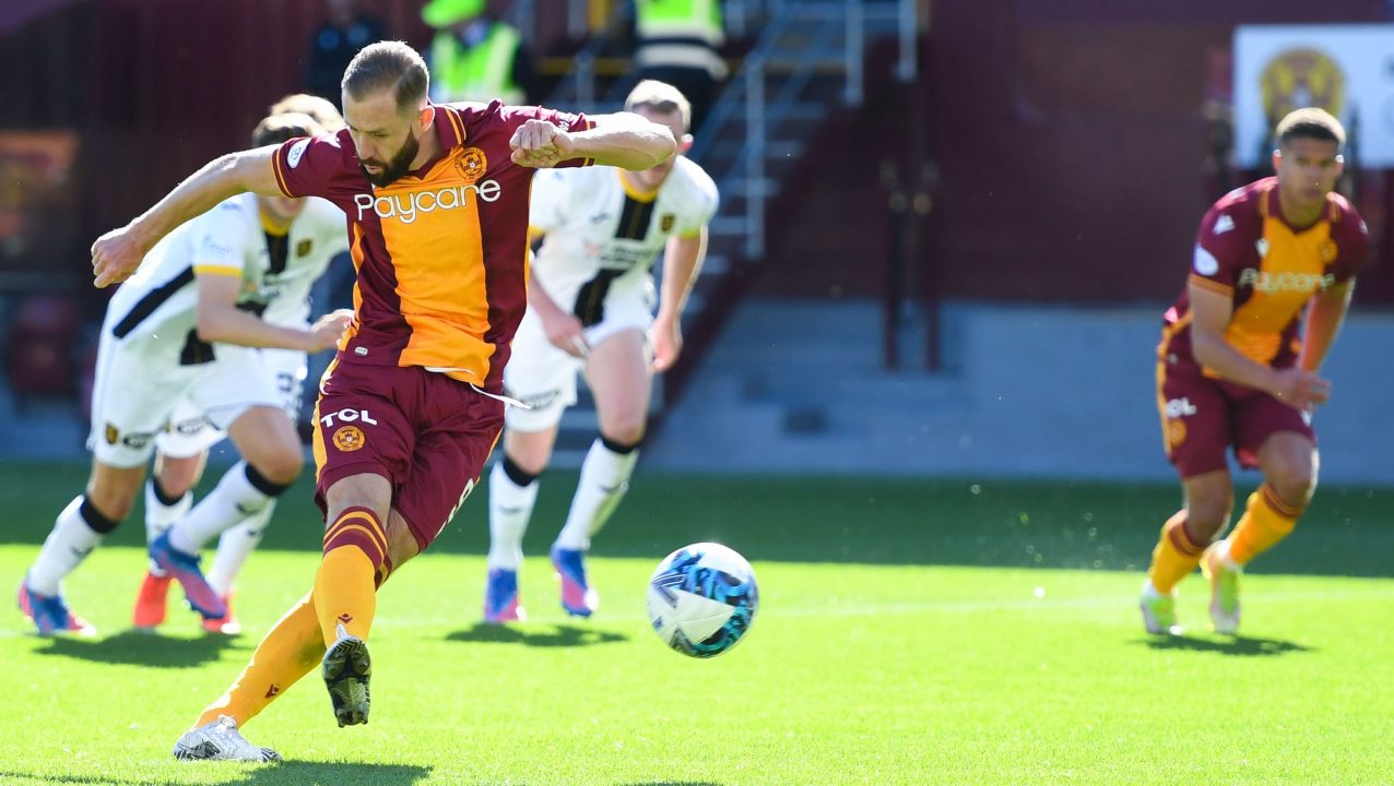 Livingston pay penalty as Kevin van Veen gives Motherwell narrow victory