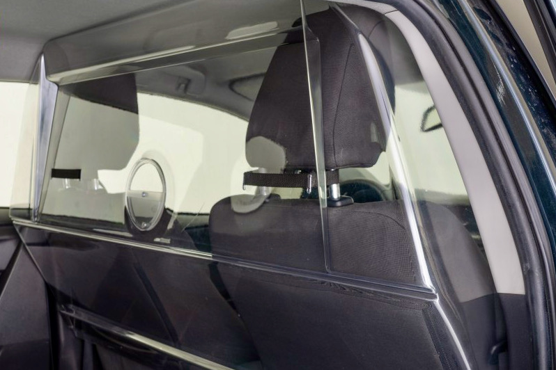 Private hire car operators in Glasgow will now have the option to install safety screen partitions in their vehicles as protection against assaults and violent attacks.