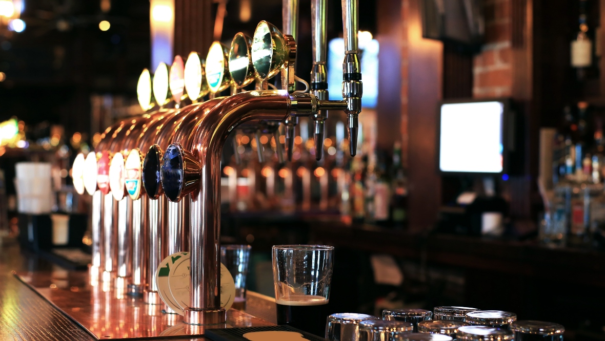 Majority of UK pubs may not survive winter months over high energy prices