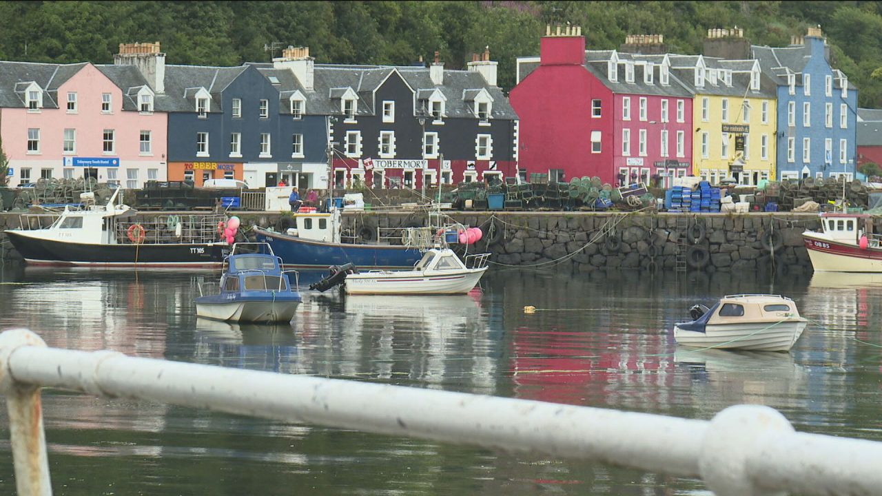 Backlash over ‘seriously flawed’ winter CalMac ferry services between Isle of Mull and Oban