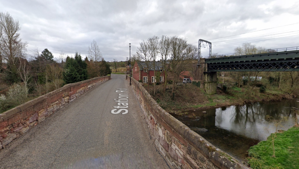 Man taken to hospital after car ‘fell off bridge’ into River Tyne in East Linton