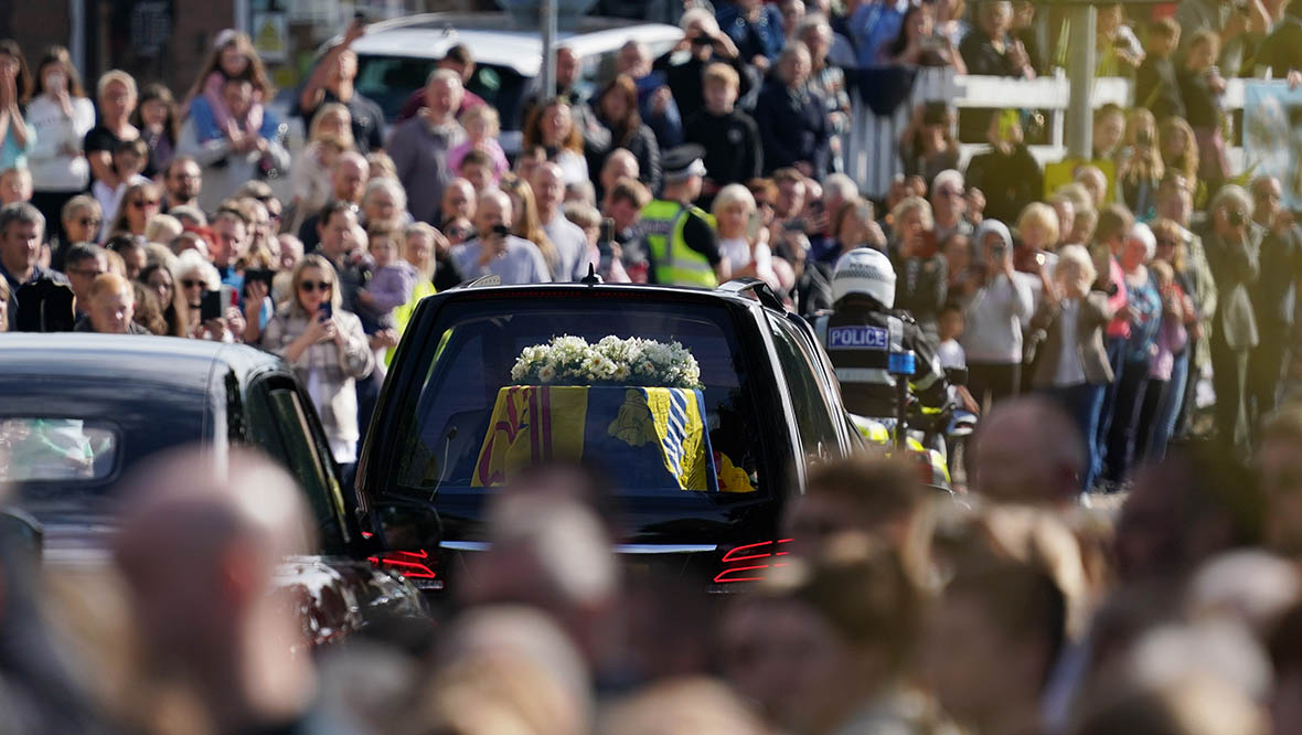 Thousands gathered in Banchory on Sunday as the Queen's coffin was transported from Balmoral to Edinburgh. 
