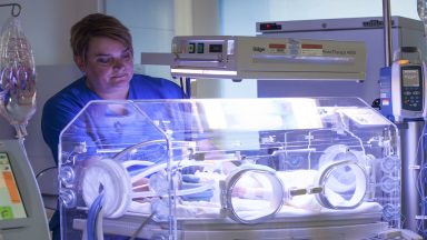 Edinburgh palliative care children’s nurse receives prestigious award