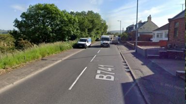 Man treated for injuries after attempted theft by two men in Cumnock