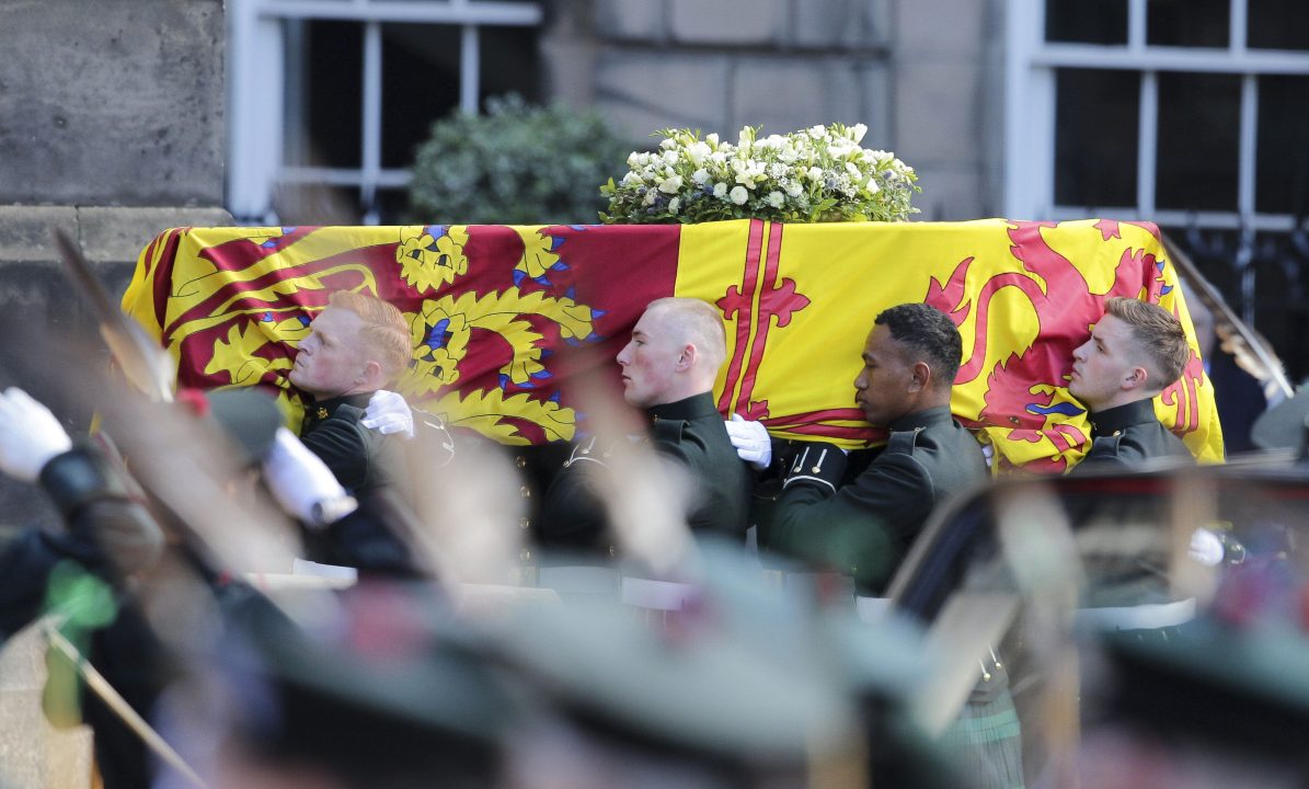 Queen’s coffin to be flown from Edinburgh to London as mourners queue overnight to pay respects