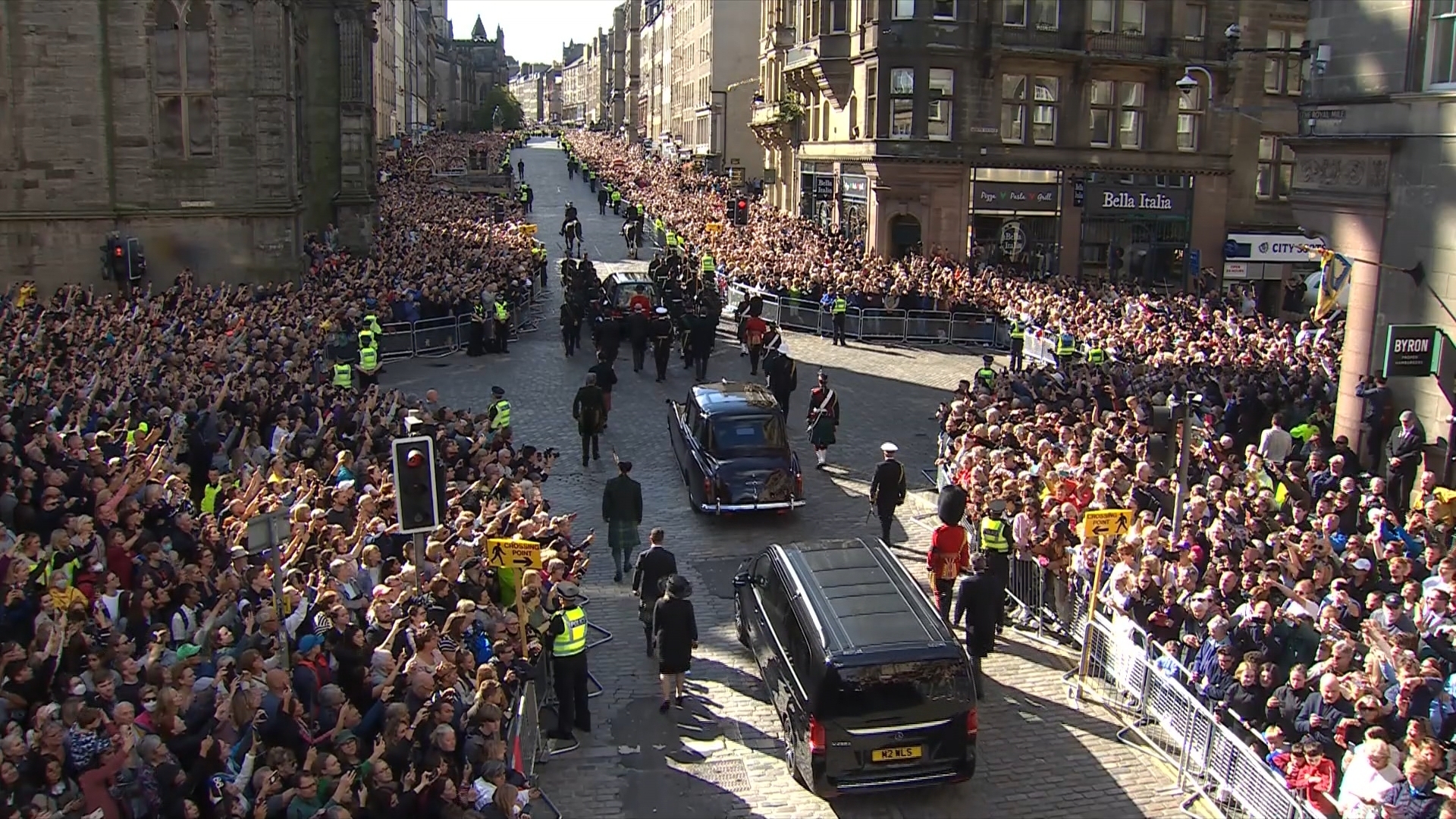 King Charles led the Queen's coffin in a procession up the Royal Mile.