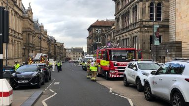 Bomb disposal team called in Edinburgh after ‘suspicious package’ found in Chambers Street Crown Office