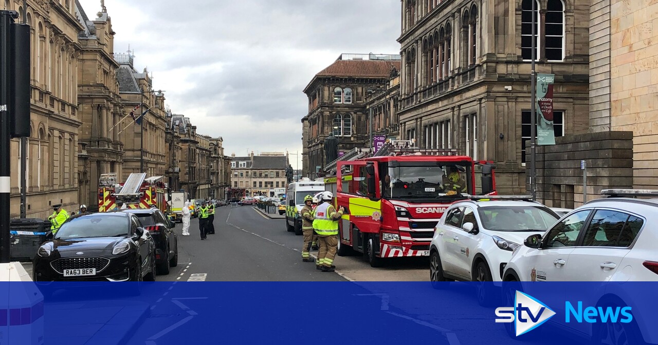 Bomb disposal team called in Edinburgh after 'suspicious package' found