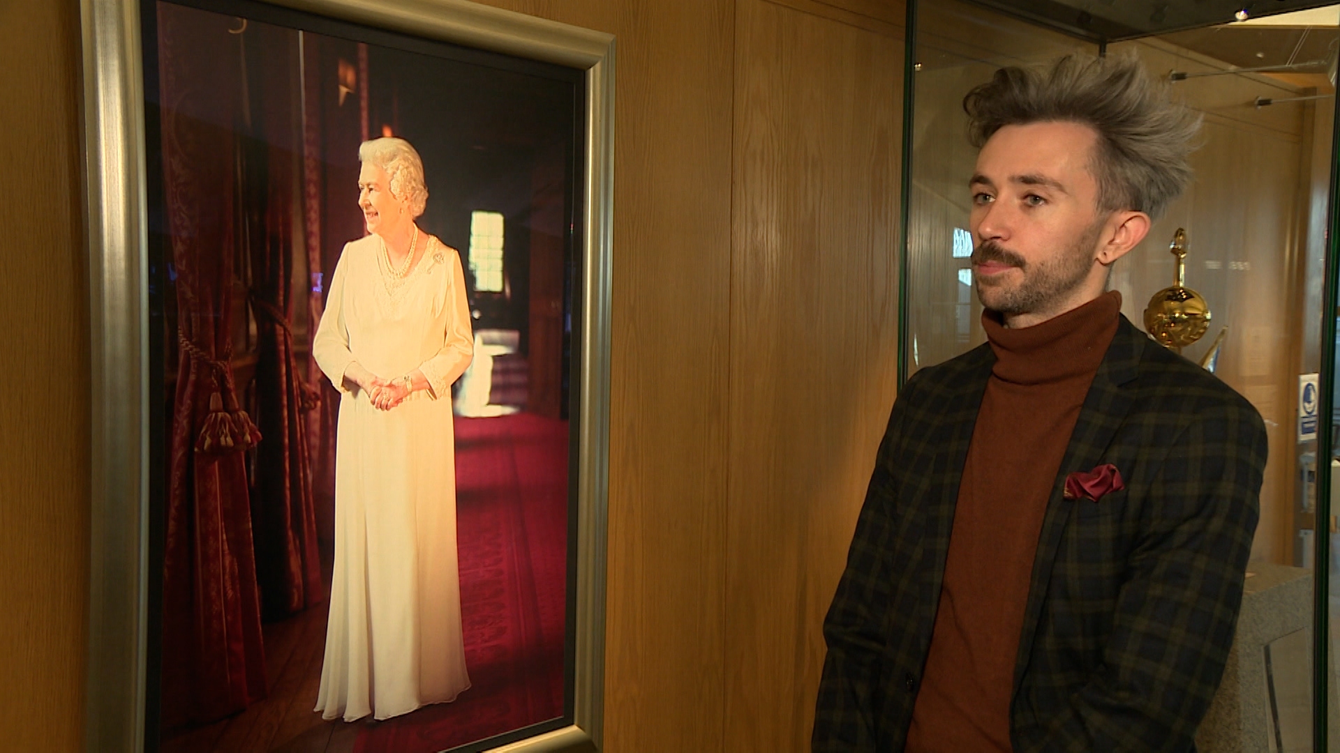 Shawn Murawski on taking the Queen's official portrait