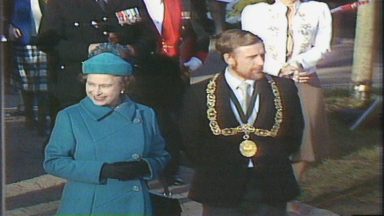 Watch Queen Elizabeth open Glasgow’s Burrell Collection almost 40 years ago in 1983
