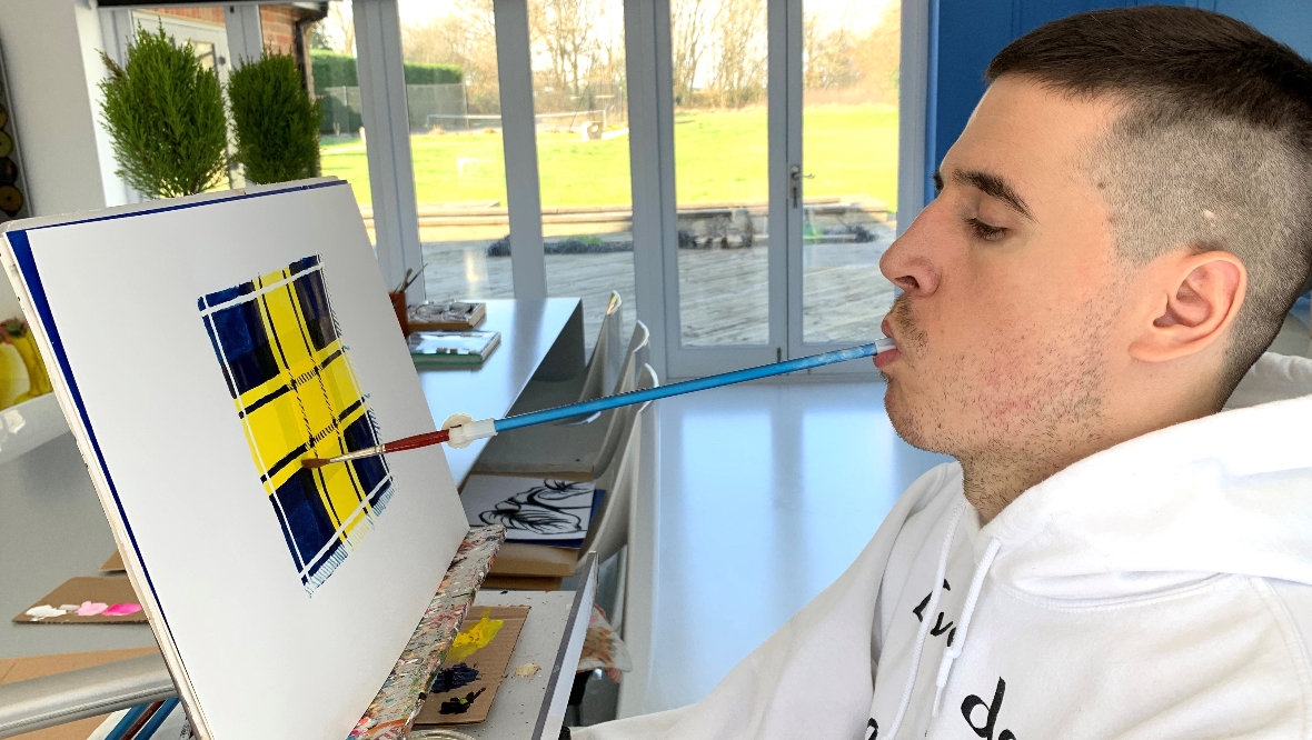 Paralysed artist who paints with his mouth unveils artwork inspired by MND campaigner Doddie Weir