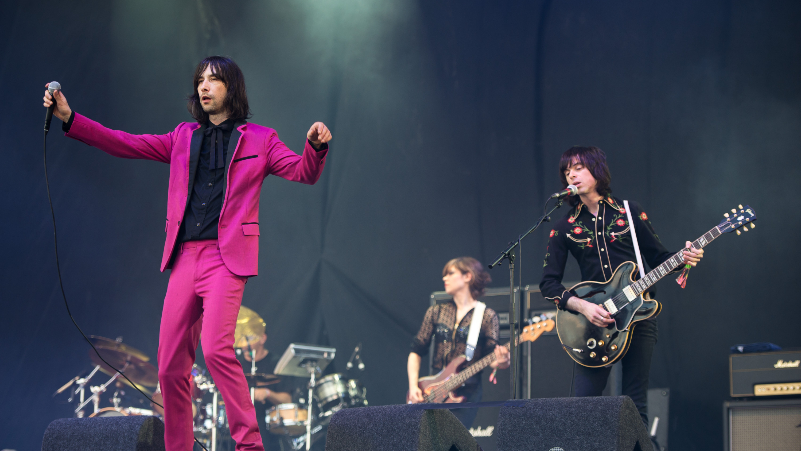 Primal Scream frontman Bobby Gillespie is the son of the late trade unionist Bob Gillespie. 