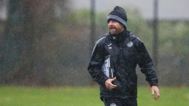 Stephen Robinson won’t change St Mirren’s preparations for trip to Rangers