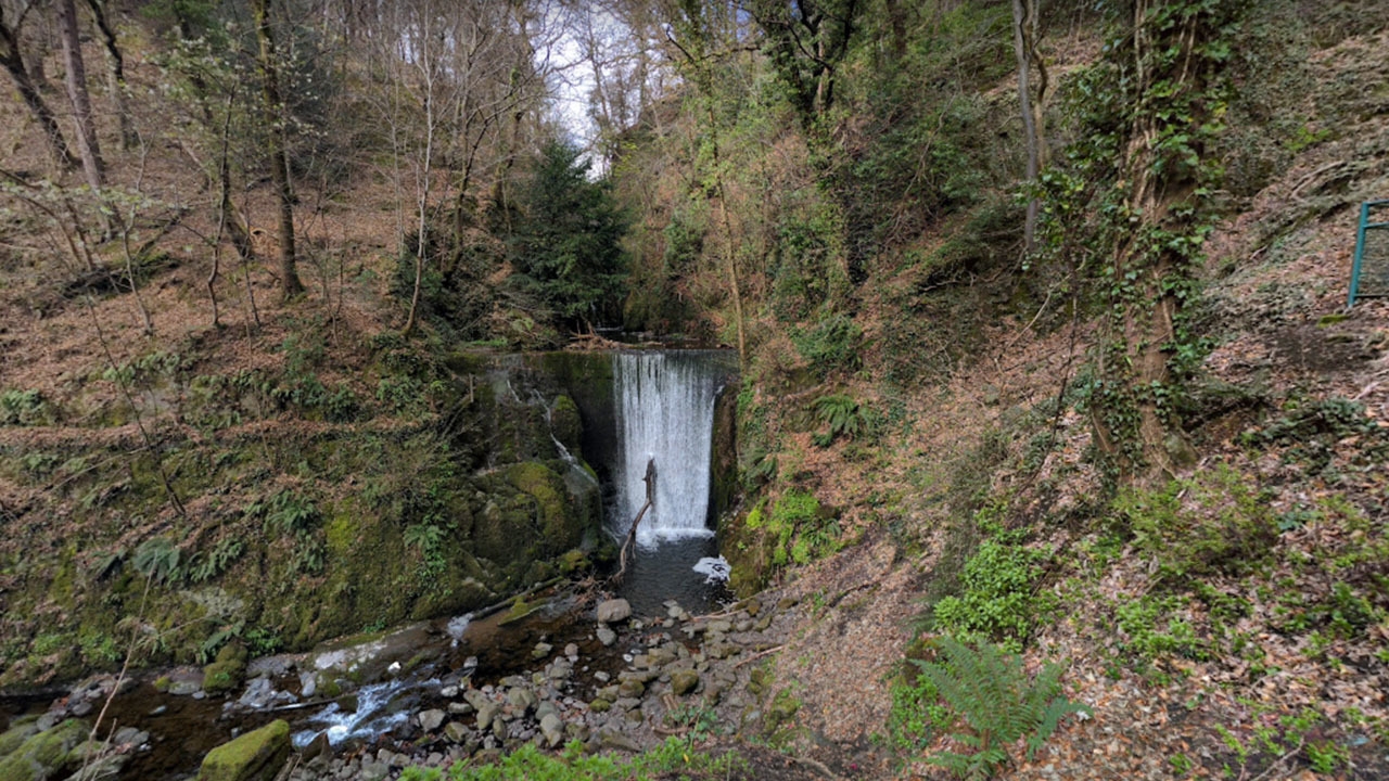 Police launch hunt after 15-year-old memorial bench thrown into waterfall at Alva Glen country park
