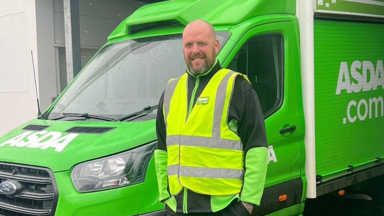 Asda delivery driver commended after helping elderly Dunbar woman who fell as he helped her with shopping