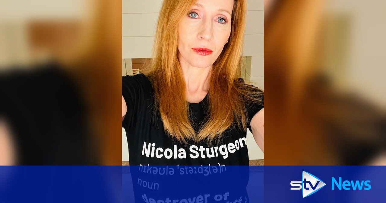 JK Rowling wears T-shirt calling Sturgeon 'destroyer of women's rights'
