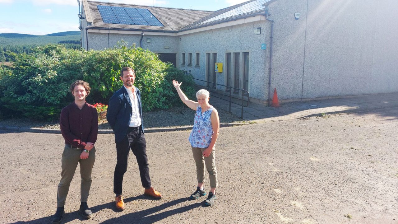 Heating system at Crawfordjohn Hall in South Lanarkshire upgraded with solar panels and Tesla batteries