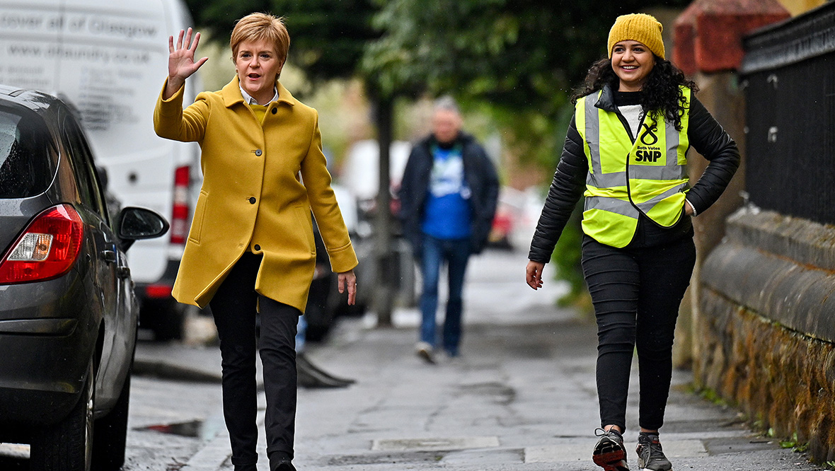 First Minister Nicola Sturgeon and candidate Roza Salih campaigning during the 2021 Holyrood election.