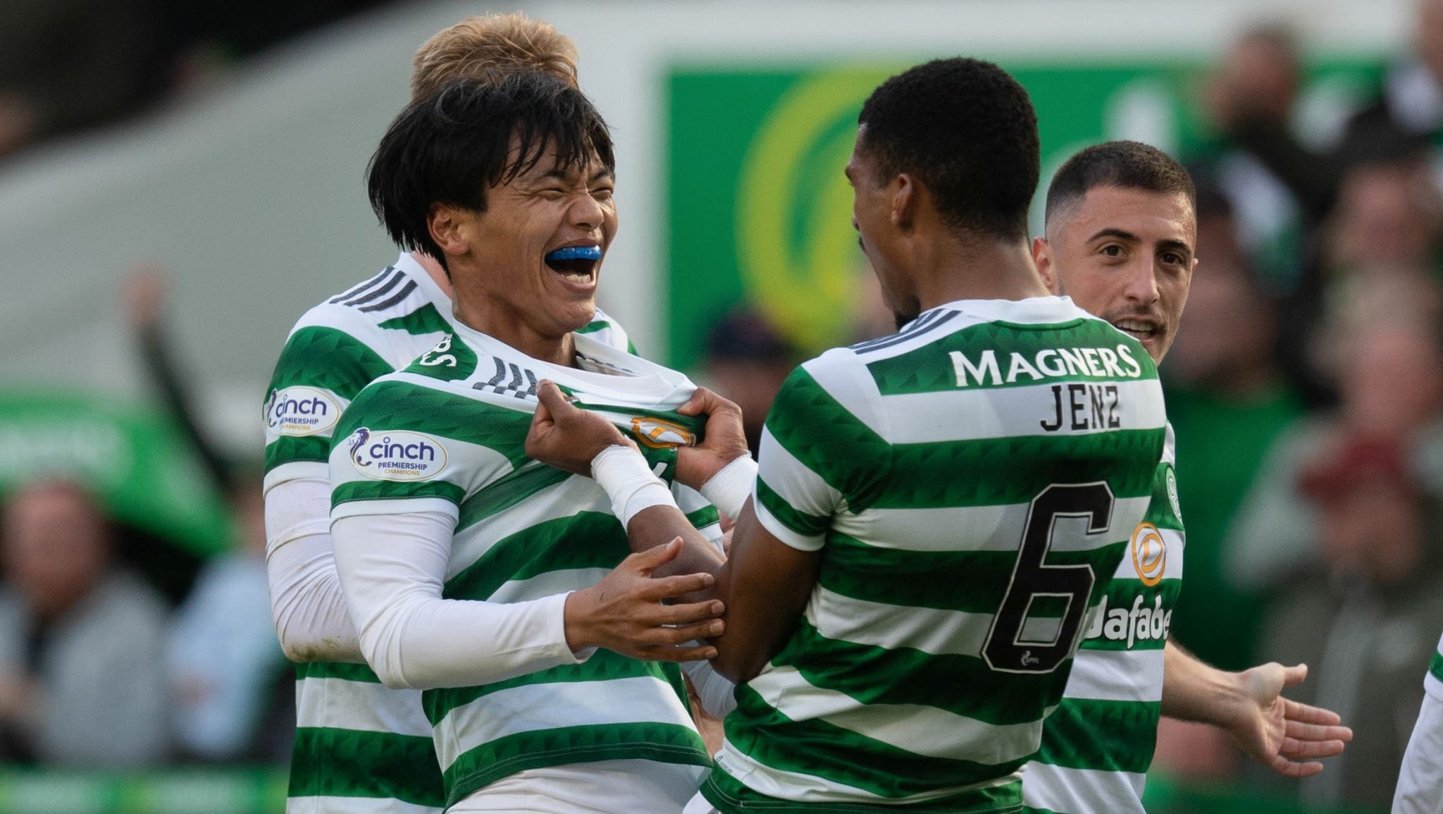 Reo Hatate puts Celtic back on top in 2-1 win over Motherwell | STV News 