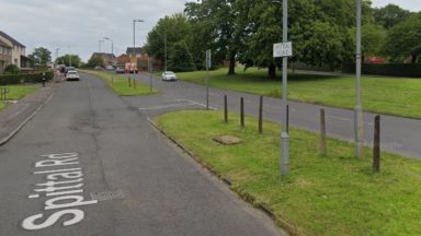 Two children among three taken to hospital following  multi-vehicle crash in Rutherglen