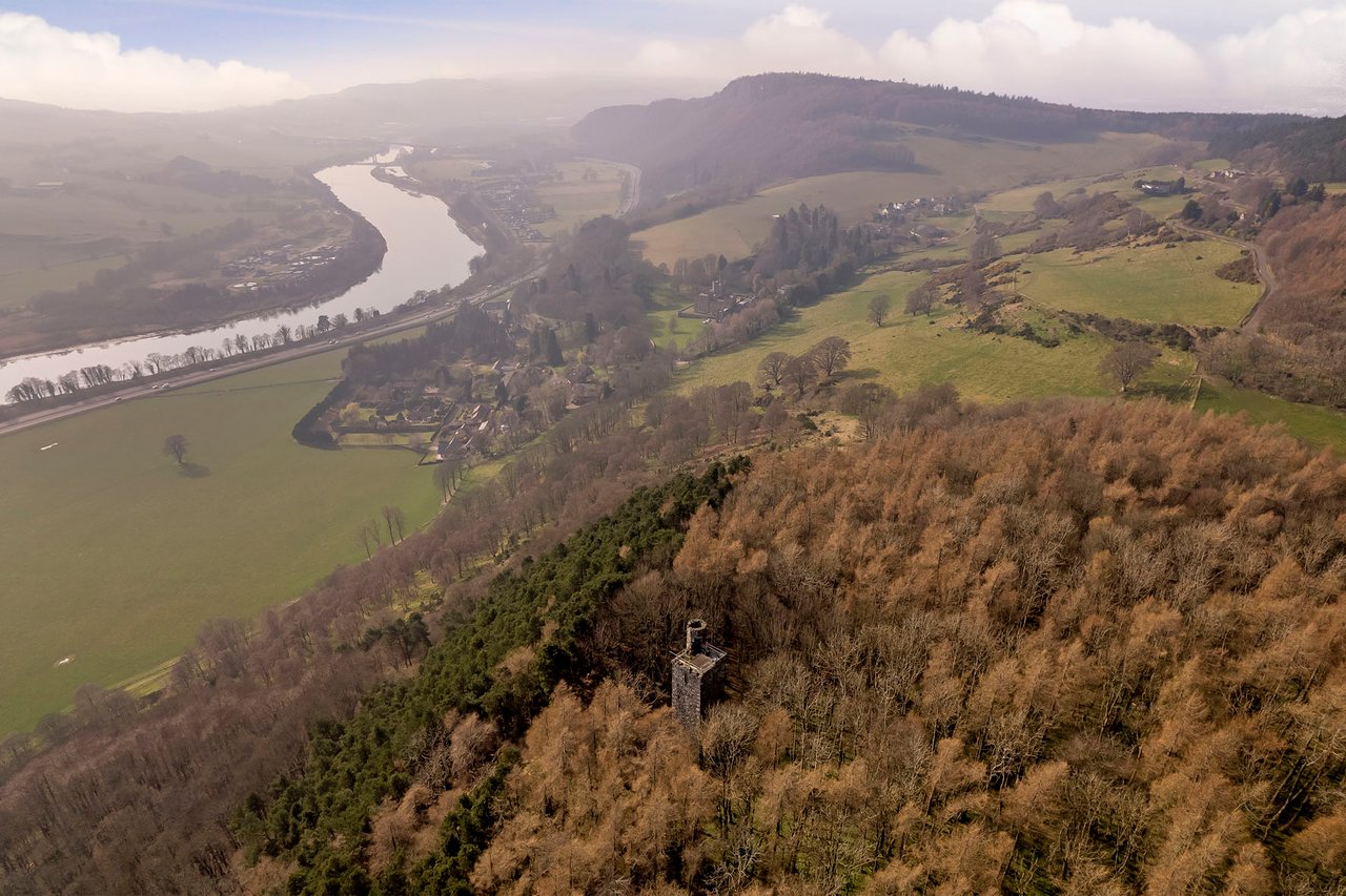 Binnhill Tower with views over the River Tay.
