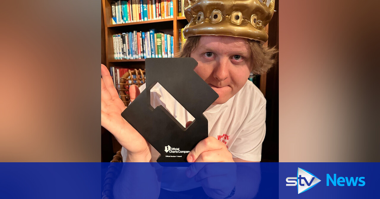 Someone You Loved By Lewis Capaldi Named UK s Most Steamed Song Of All 25-festive-outdoor-christmas-decorating-ideas