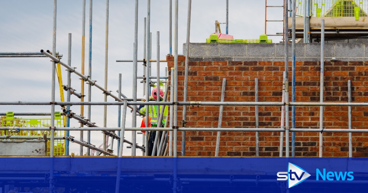 Housing association did not repair damaged harling for over six months