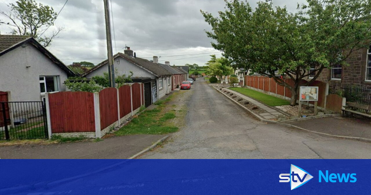 Man charged after body found inside burnt-out home in Annan | STV News