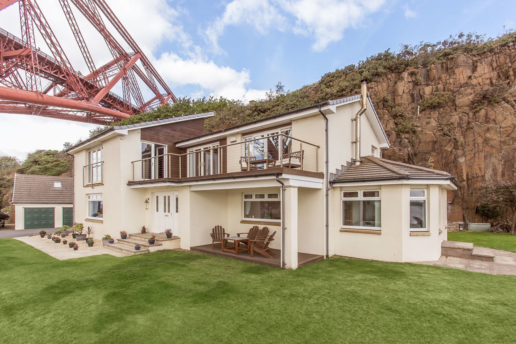 The property by the Forth Bridge is listed for just under £1m at offers over £925,000.