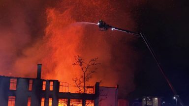 Firefighters remain at scene of massive Dundee city centre blaze at former Robertson’s furniture shop