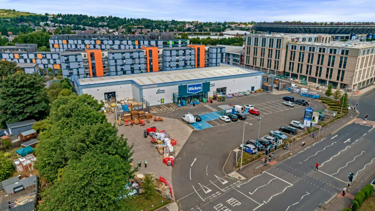 Wickes warehouse store in Edinburgh sold for £6m to family trust