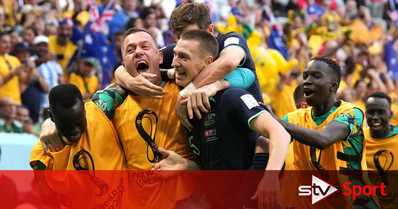 El soberbio cabezazo de Mitchell Duke ayuda a Australia a ganar la Copa del Mundo contra Túnez