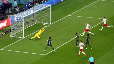 Wojciech Szczesny penalty save helps Poland claim hard-fought Saudi Arabia win