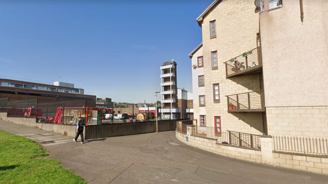 Man robbed and assaulted in early morning attack on Dundee footpath as police hunt suspect