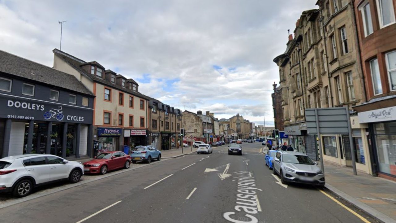 Man left with serious injuries after late night assault at takeaway in Paisley