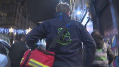 Street Assist safety volunteers in Edinburgh prepare for ‘busiest night of year’ as Scots head to the pub