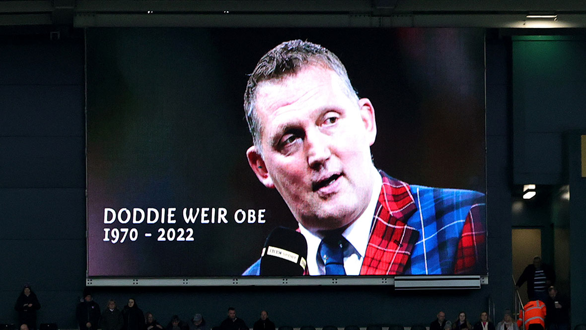 Former rugby captain and team set to raise money for Doddie Weir charity