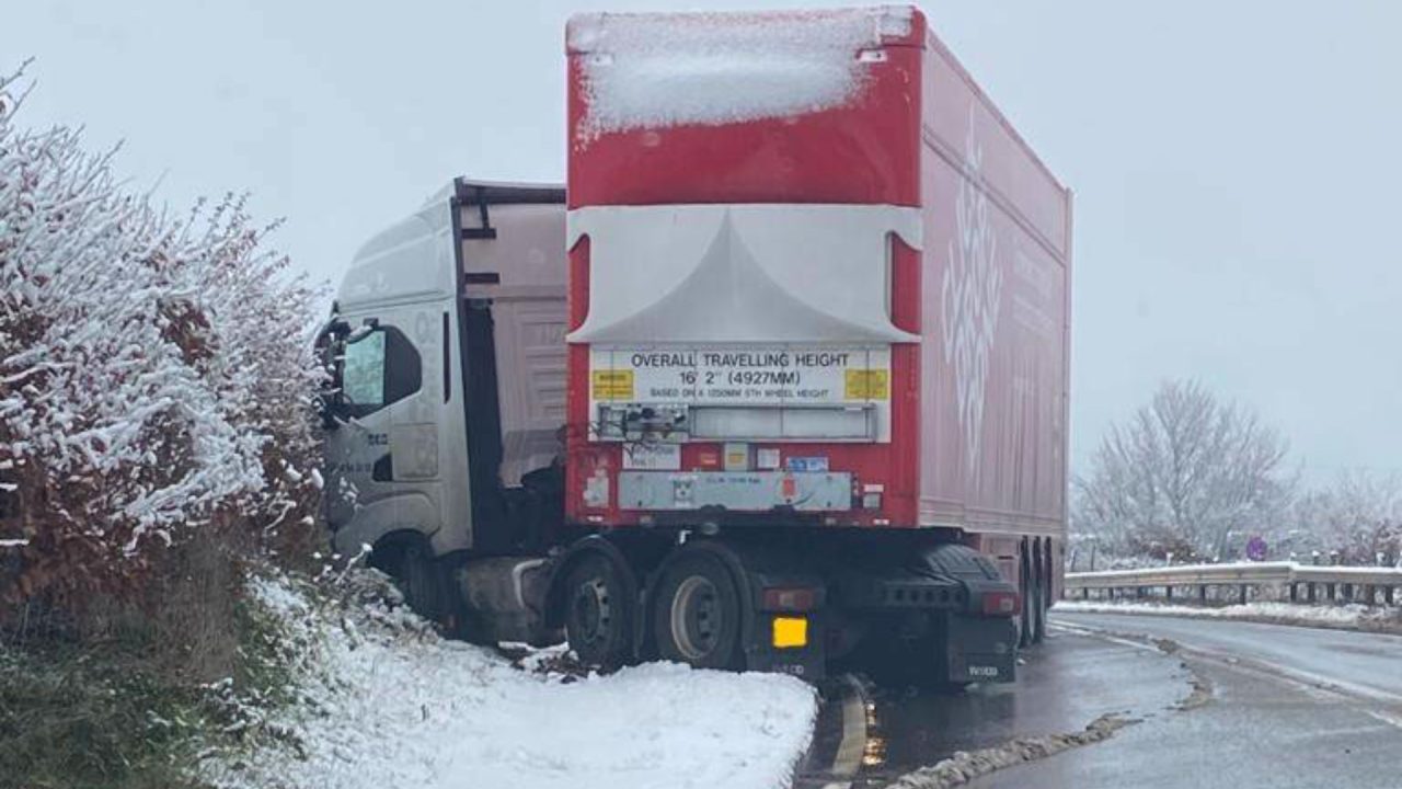 Roads blocked and lorry crashes amid snow and ice after coldest night of 2022