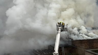 Glasgow Rutherglen fire attracts huge emergency responds as crews rush to derelict building blaze