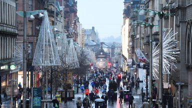 Consumer confidence plunges in run-up to festive season due to uncertainties over war, energy, fuel and mortgages