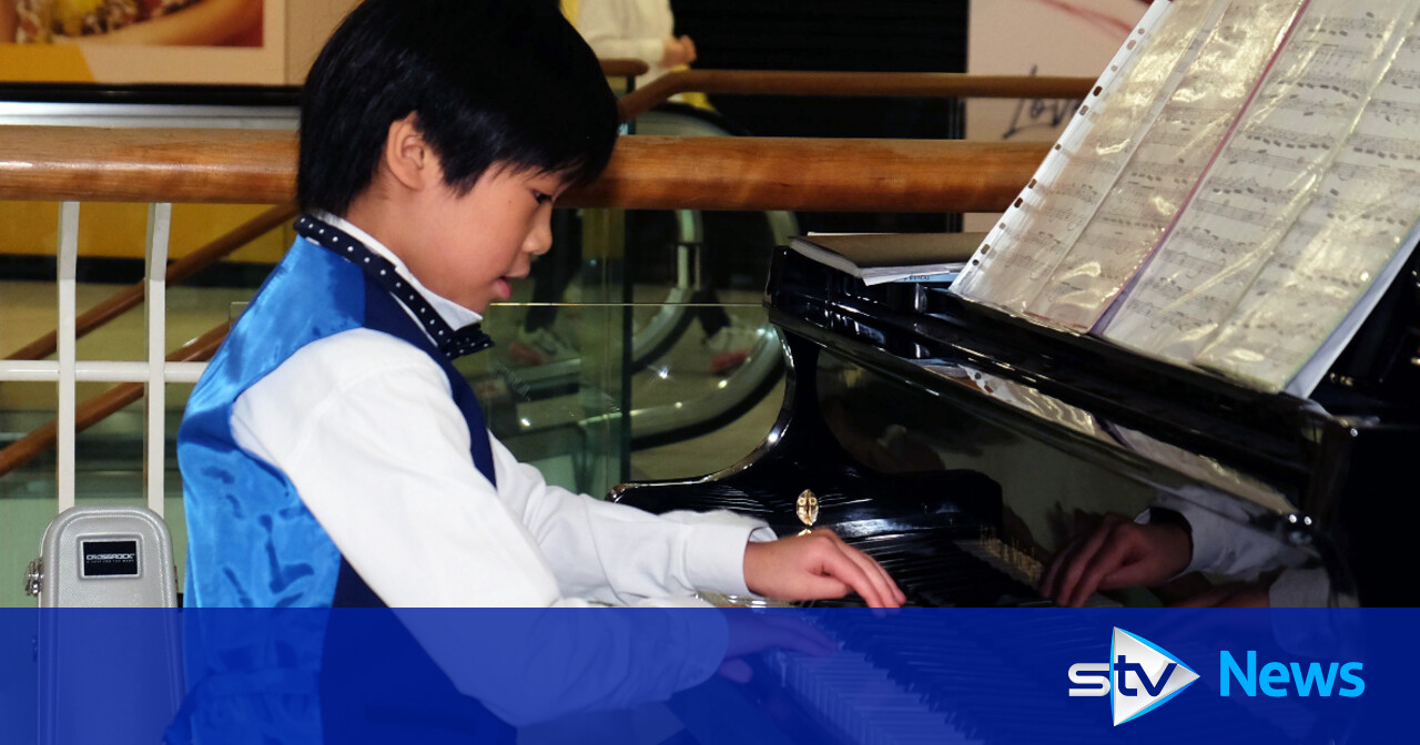 Tenyearold piano 'virtuoso' wows Boxing Day shoppers at Braehead