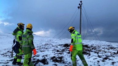 Thousands in Shetland still without power as engineers battle snow and ice