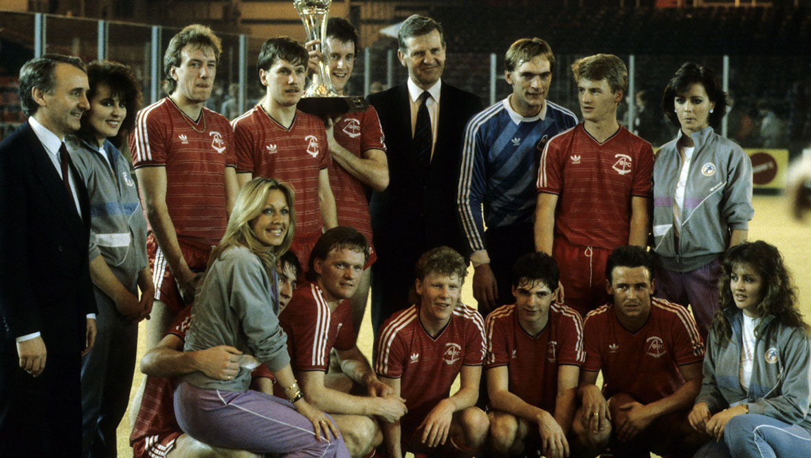 Aberdeen players celebrating their victory at the 1986 Tennent's Sixes.